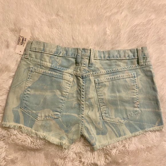 Current Elliott Jean Boyfriend Shorts - Picture 3 of 10